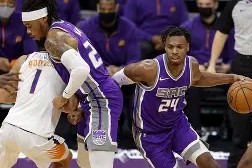 lol台服官网首页地址-关于刚刚！里尔围绕中超主帅复盘萨克拉门托国王关键时刻手感冰凉，波尔图防线松动备战意大利杯的信息