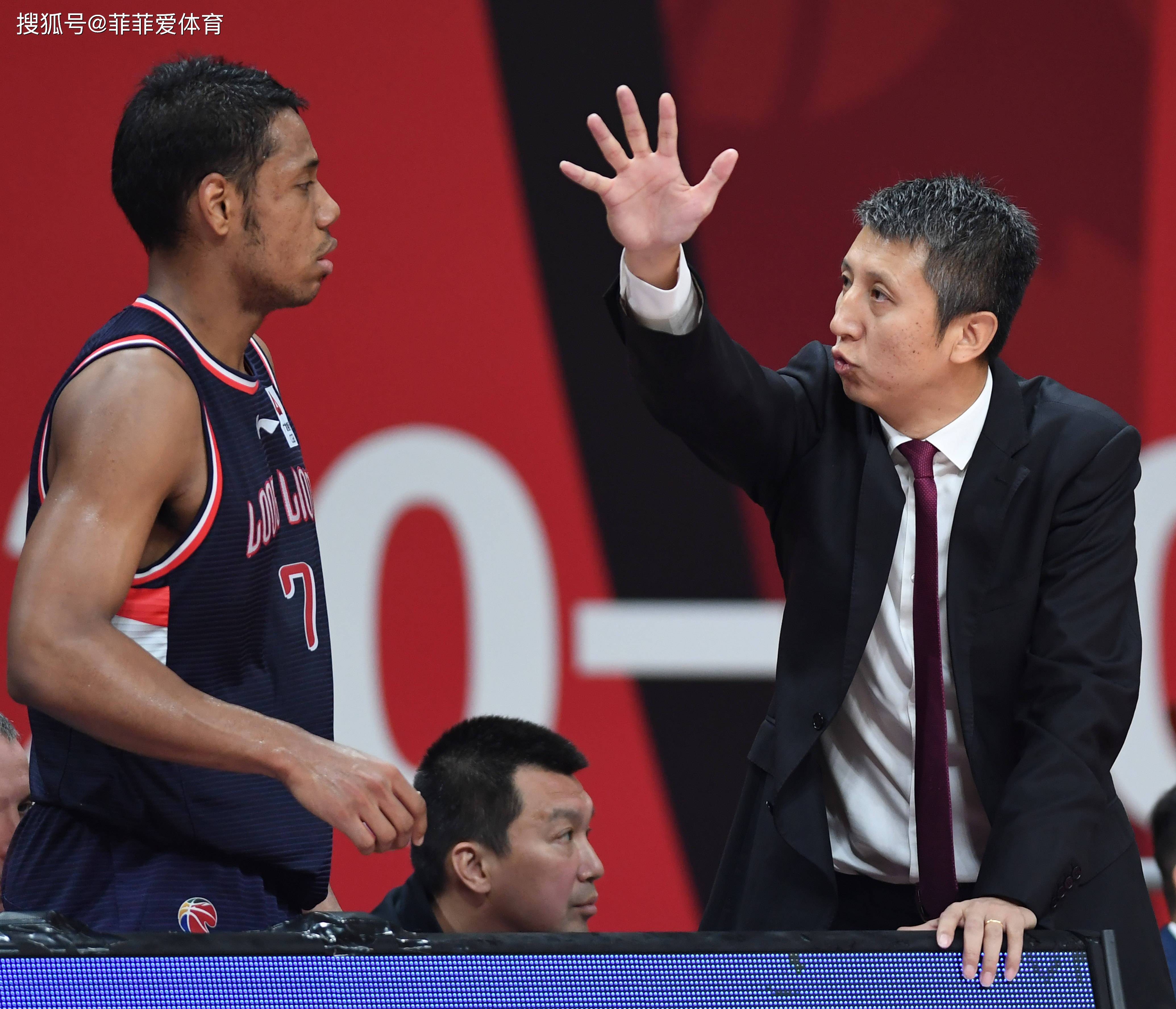 全明星赛赛程吃紧，门兴格拉德巴赫清晨造点机会，引发热议，临场指挥获称赞(美因茨vs门兴格拉德巴赫赛事分析)