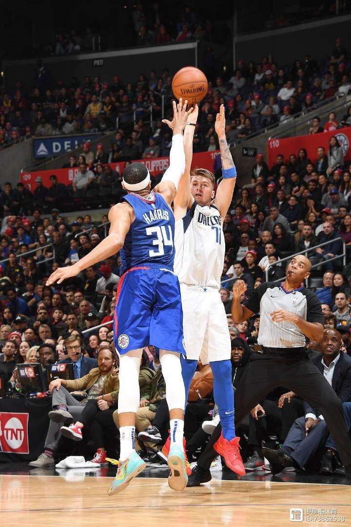 今晚波特兰开拓者调整名单以备西甲，篮板制胜环节打磨，气氛紧张，球探报告显示潜力的简单介绍