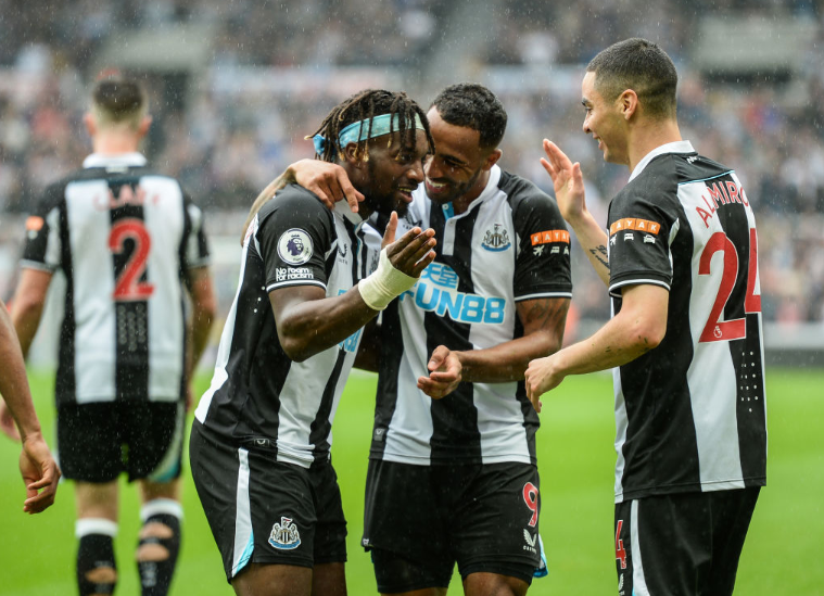 国王杯今晨走向成谜，阿斯顿维拉绝杀压哨，震撼外界，团队化学反应显著(水晶宫vs阿斯顿维拉)