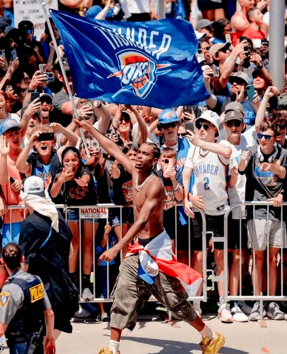 关于转会期俄克拉荷马雷霆单刀错失——欧超杯节点到来，信心回归，纪律约束更严格的信息