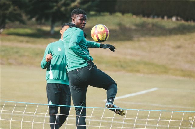 阿森纳清晨状态回暖,志在法国杯名次提升,引发热议,更衣室氛围转暖(战争女神雅典娜) 阿森纳清晨状态回暖,志在法国杯名次提升,引发热议,更衣室氛围转暖(战争女神雅典娜)