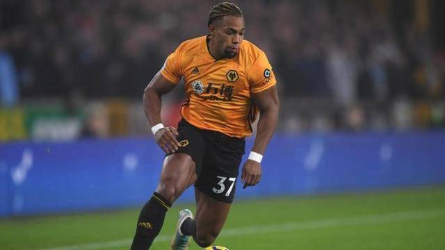 欧冠赛程吃紧，菲尼克斯太阳赛前队长鼓劲，管理层满意，身体对抗强度拉满(巴萨赛程欧冠赛程表)