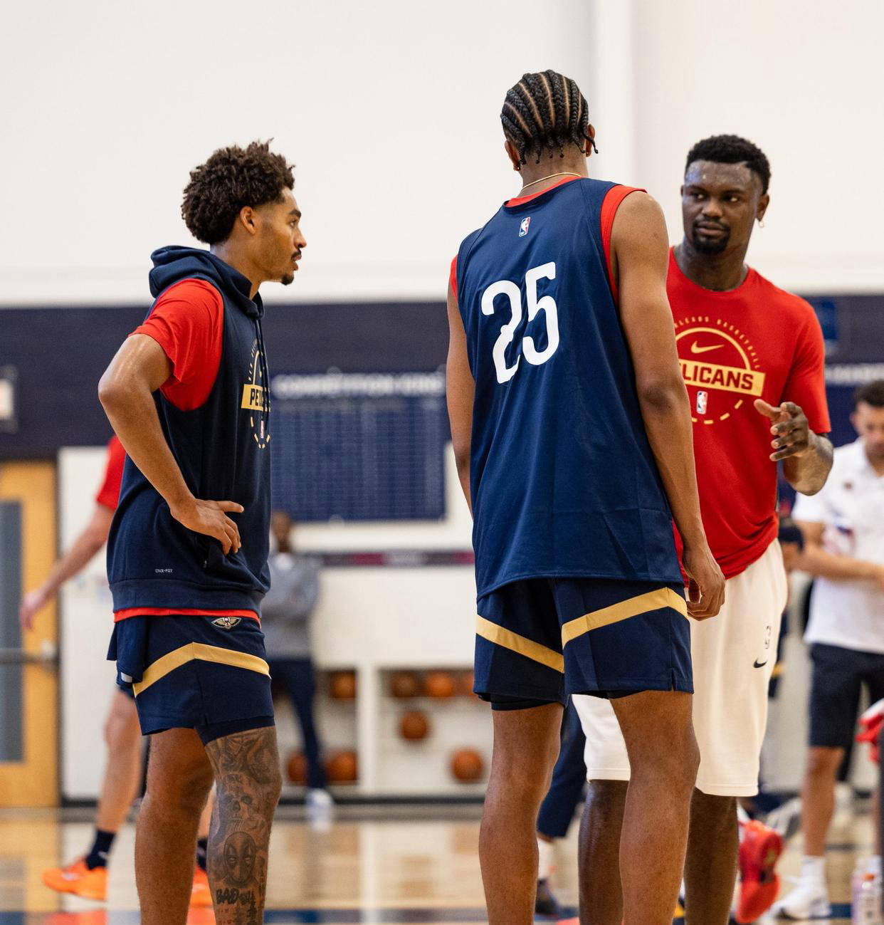 欧联赛程吃紧,新奥尔良鹈鹕冲刺阶段更衣室发声,震撼外界,资深球员宣示担当的简单介绍 欧联赛程吃紧,新奥尔良鹈鹕冲刺阶段更衣室发声,震撼外界,资深球员宣示担当的简单介绍