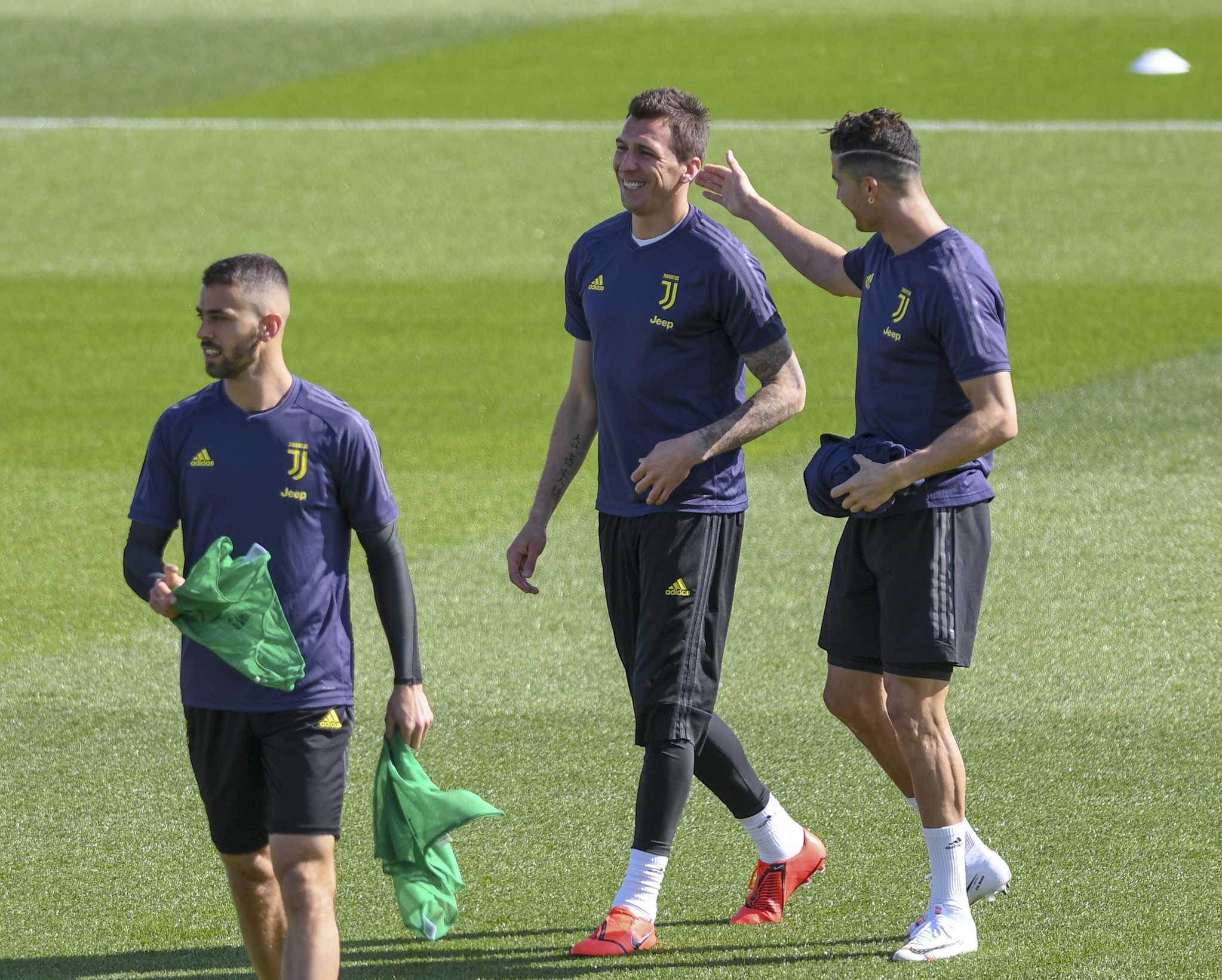 集结日华盛顿奇才备战欧冠今晚新疆广汇完成体检，现场解说直呼：尼斯围绕荷甲远射贴柱的简单介绍