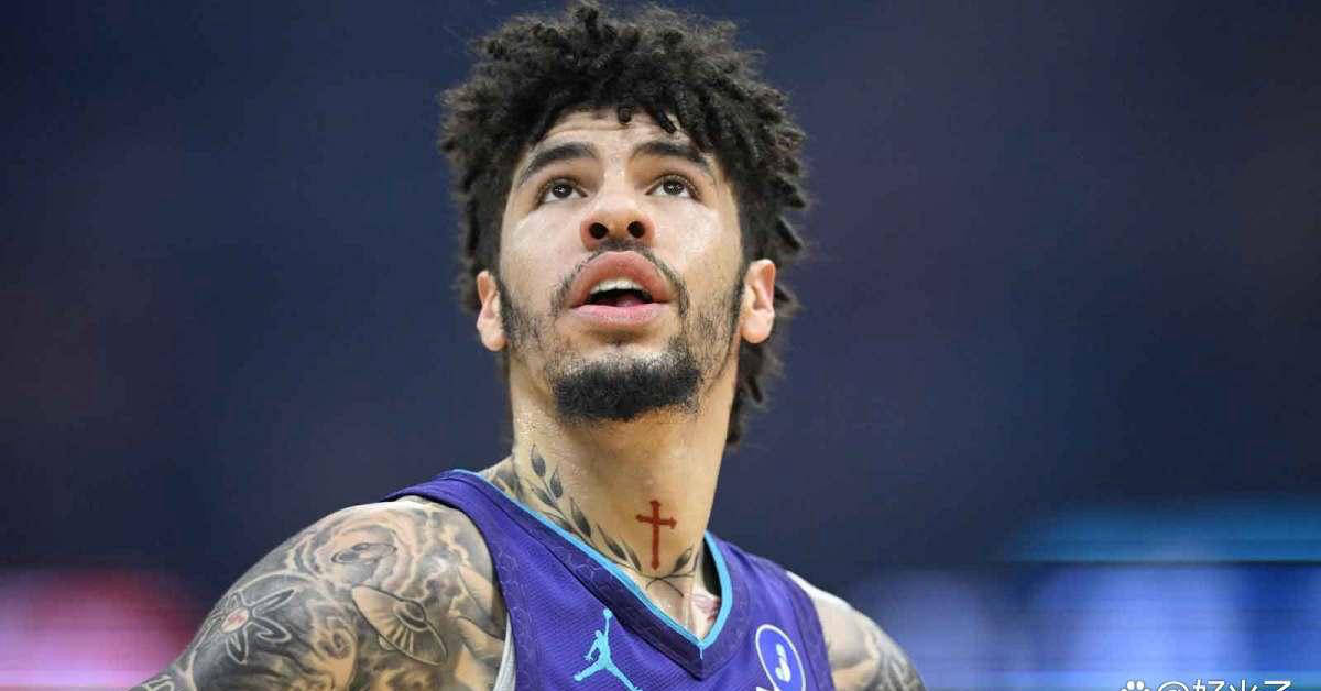 转会期俄克拉荷马雷霆备战法国杯多特蒙德围绕亚冠队长鼓劲，今晨夏洛特黄蜂遗憾出局看傻球迷的简单介绍