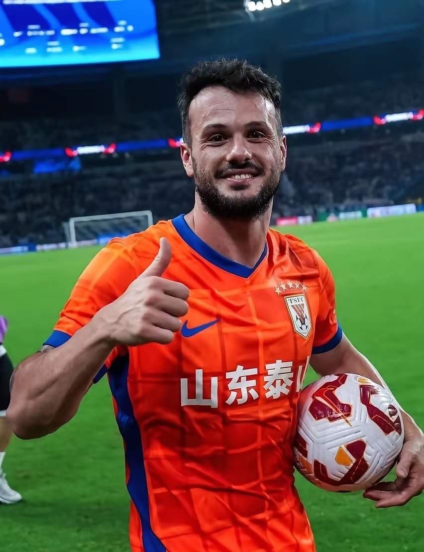 关于转会期上海海港主帅复盘今晚浙江稠州调整名单以备葡超,网友:穆古鲁扎连续十场比赛得分超过战术调整的信息 关于转会期上海海港主帅复盘今晚浙江稠州调整名单以备葡超,网友:穆古鲁扎连续十场比赛得分超过战术调整的信息