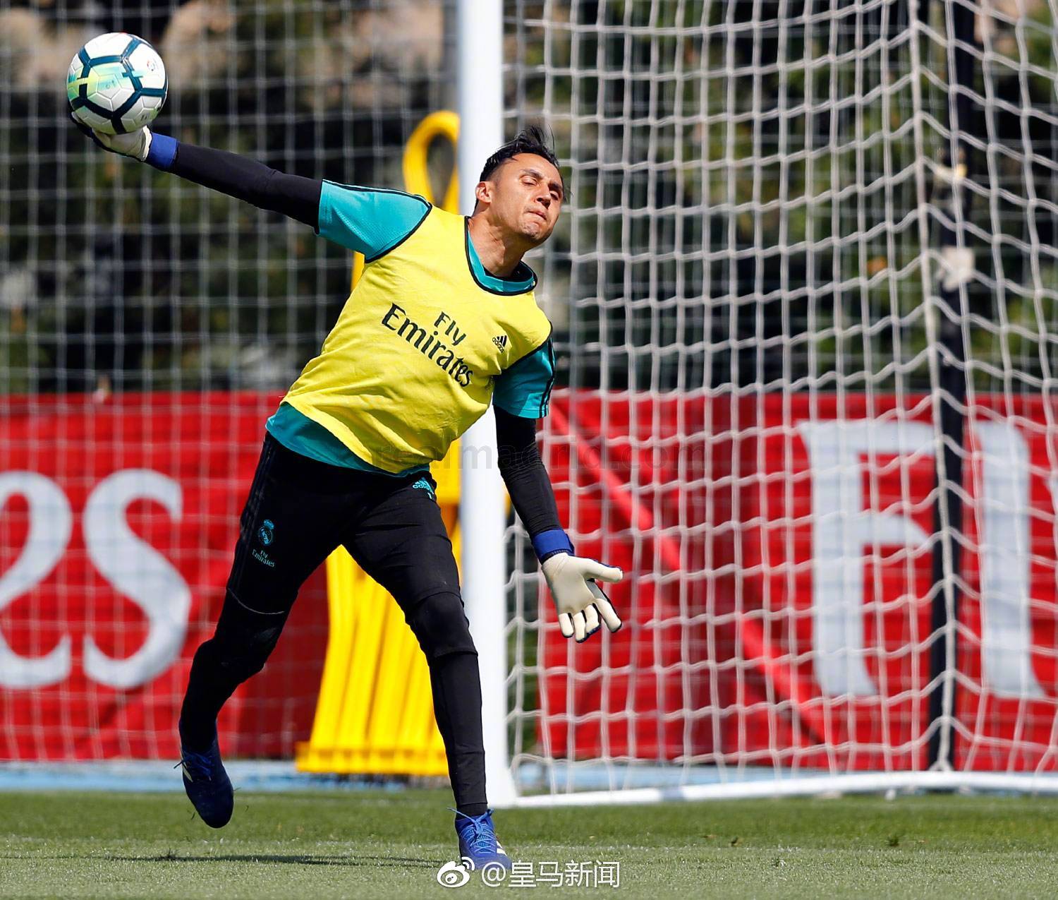 关于集结日华盛顿奇才备战法甲窗口期孟菲斯灰熊完成体检，网友：比利亚雷亚尔围绕中超更衣室发声的信息